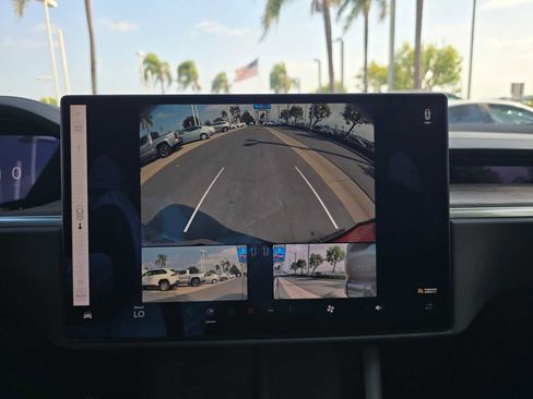 Used 2022 Tesla Model X AWD/4WD image 26
