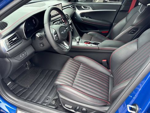 Used 2023 Genesis G70 2.0T w/ Sport Prestige Package RWD image 10