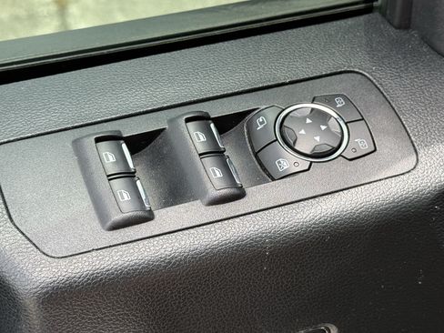 Used 2016 Ford F150 Lariat AWD/4WD image 27