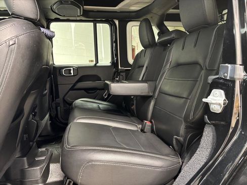 Used 2021 Jeep Wrangler Unlimited Sahara w/ Cold Weather Group image 27
