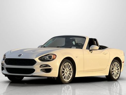 Used 2017 FIAT 124 Spider Classica image 11