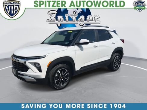 Used 2025 Chevrolet TrailBlazer LT w/ Driver Confidence Package image 4