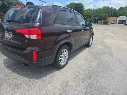 Used 2015 Kia Sorento LX FWD image 11