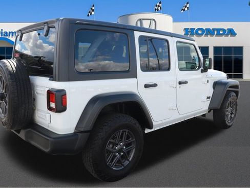 Used 2024 Jeep Wrangler Sport S image 6