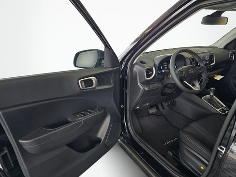 New 2026 Hyundai Venue SEL FWD image 32
