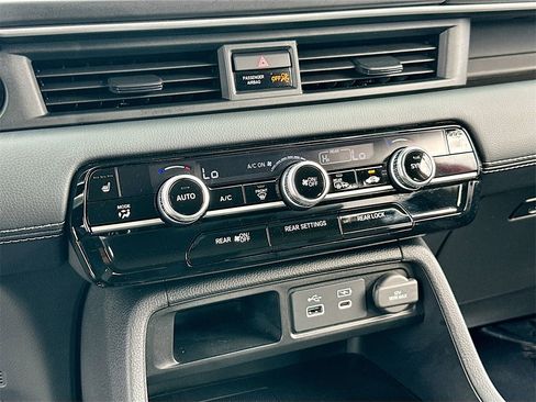 Used 2023 Honda Pilot EX-L image 15