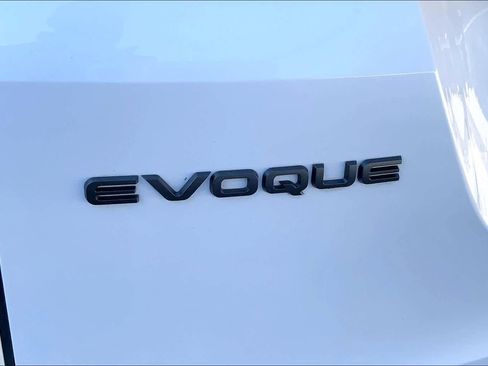 Used 2026 Land Rover Range Rover Evoque Dynamic SE image 10