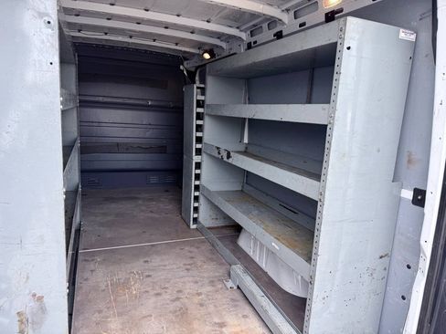 Used 2019 Freightliner Sprinter 2500 RWD image 27