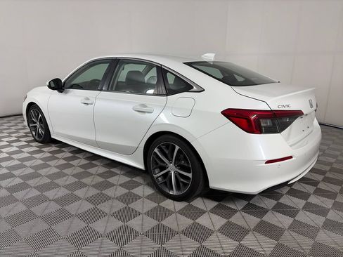 Used 2024 Honda Civic Touring image 5