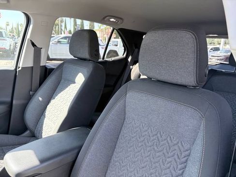 Used 2022 Chevrolet Equinox LT FWD image 10