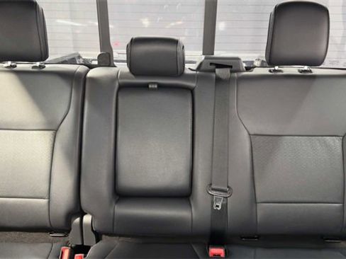 Used 2022 Ford F150 Lariat w/ Equipment Group 502A High image 32