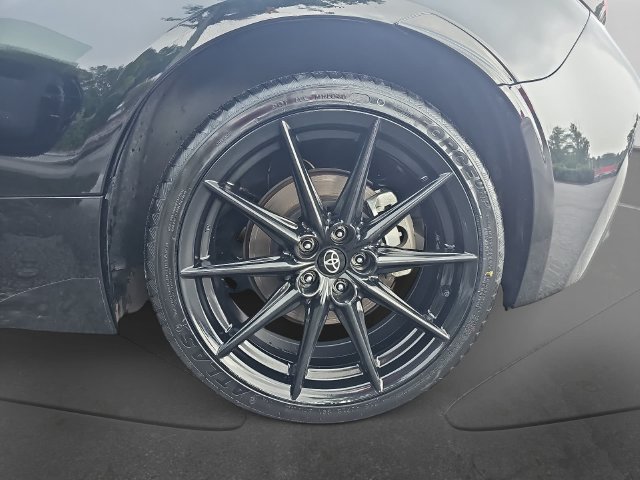 Used 2025 Toyota GR86 Premium RWD image 33