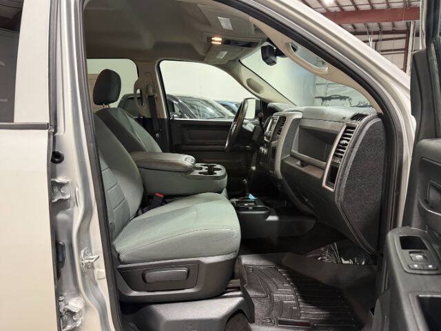 Used 2015 RAM 2500 Tradesman w/ Chrome Appearance Group AWD/4WD image 15