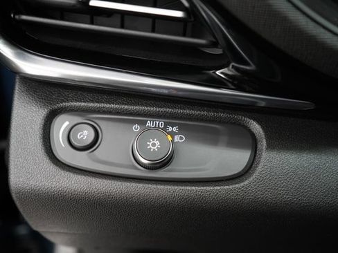 Used 2024 Buick Envista Sport Touring w/ Convenience I Package FWD image 22