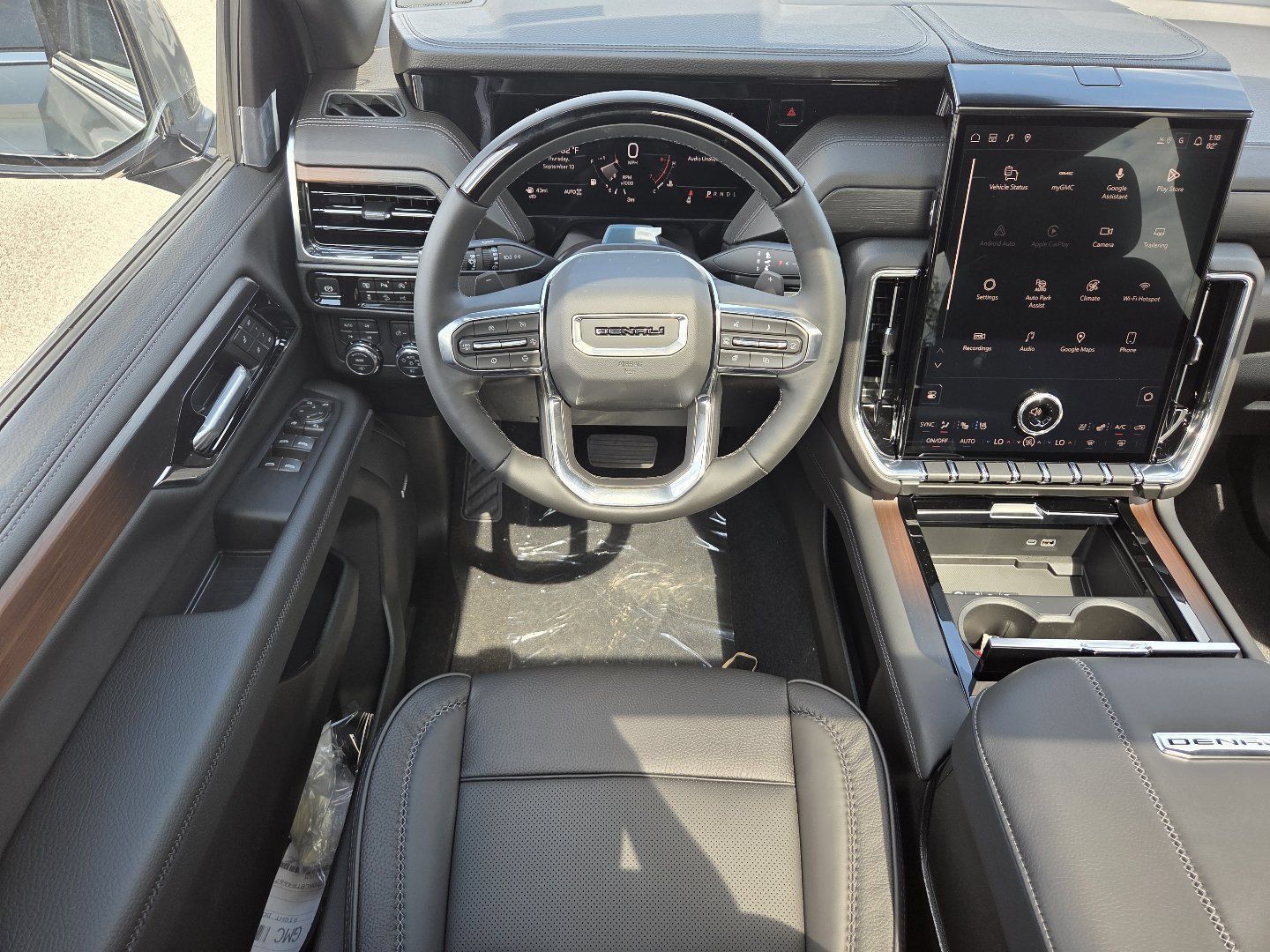 New 2026 GMC Yukon Denali w/ Denali Reserve Package AWD/4WD image 5