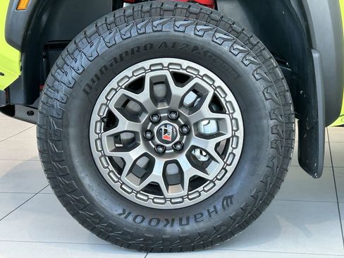 New 2026 Nissan Frontier PRO-4X w/ Pro Premium Package AWD/4WD image 8