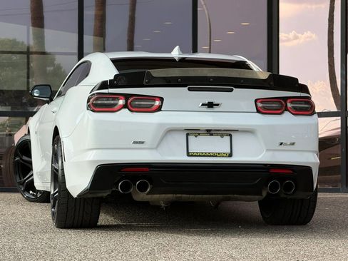 Used 2019 Chevrolet Camaro SS RWD image 8