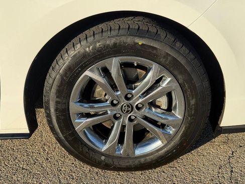 Used 2023 Toyota Sienna XSE image 10