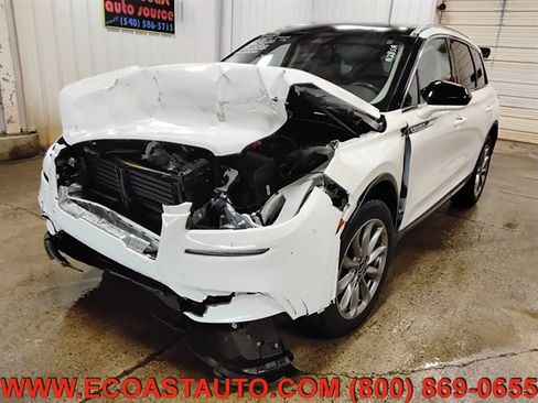 Used 2021 Lincoln Corsair FWD w/ Premium Package image 4