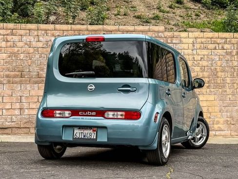 Used 2009 Nissan Cube 1.8 S w/ Interior Designer Pkg FWD image 17