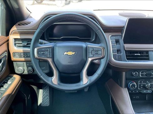 Used 2023 Chevrolet Tahoe High Country RWD image 8