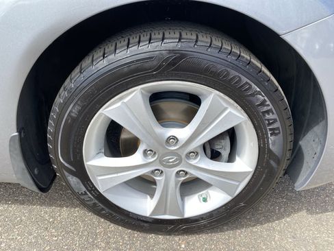 Used 2016 Hyundai Elantra Value Edition image 27