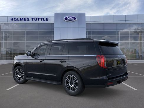 New 2026 Ford Expedition Active image 4