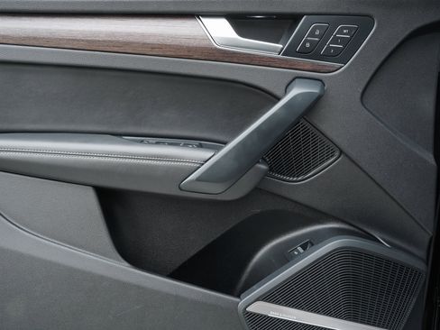 Certified 2021 Audi Q5 Prestige w/ Prestige Package image 23