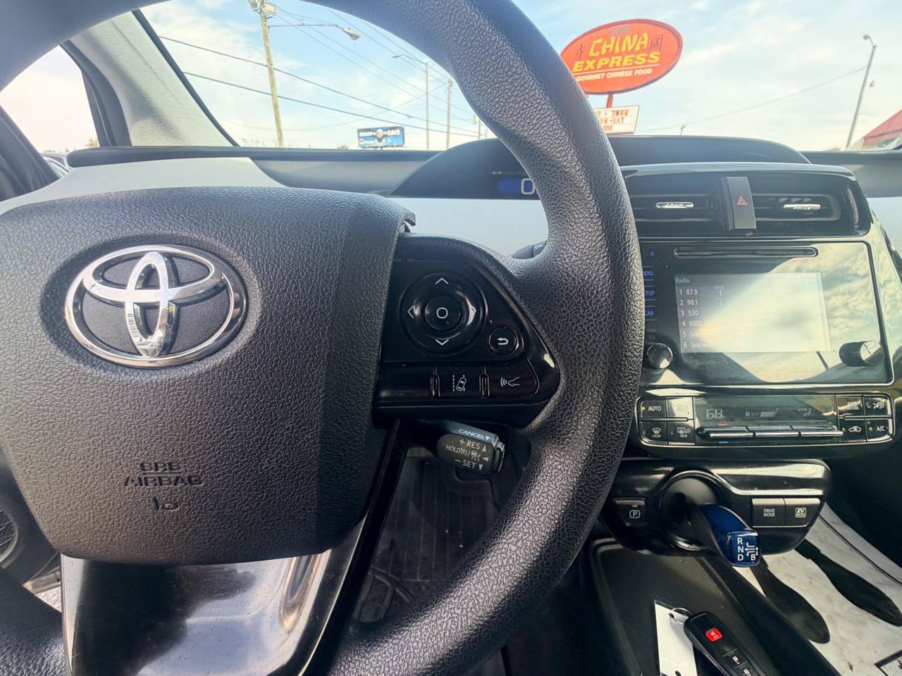 Used 2019 Toyota Prius LE AWD/4WD image 20