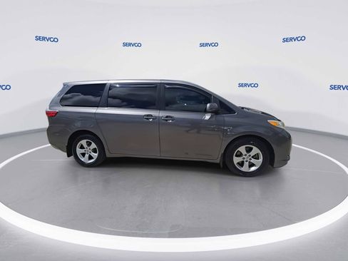 Used 2017 Toyota Sienna LE FWD image 10