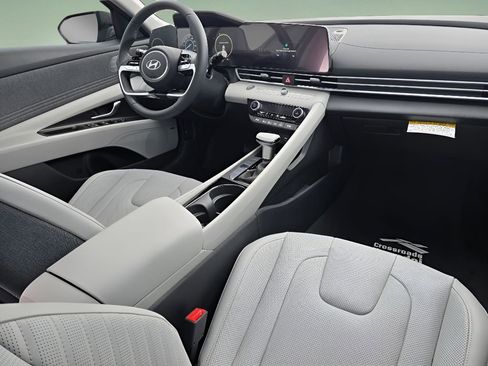 New 2026 Hyundai Elantra Limited image 28