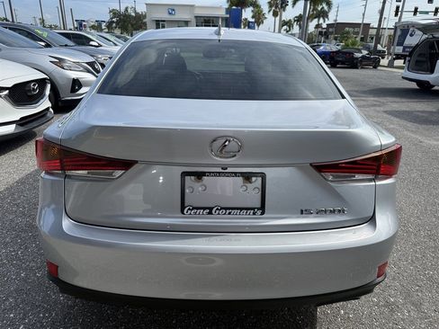 Used 2017 Lexus IS 200t RWD image 4