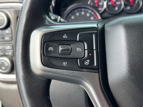 Used 2020 Chevrolet Silverado 1500 LT w/ Convenience Package AWD/4WD image 17