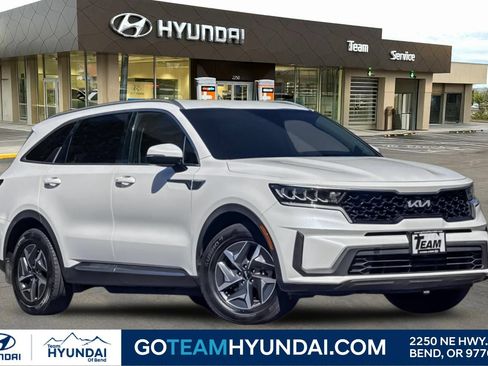 Used 2022 Kia Sorento S FWD image 1