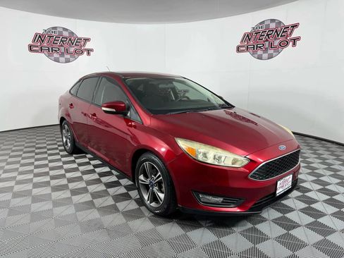 Used 2017 Ford Focus SE FWD image 9