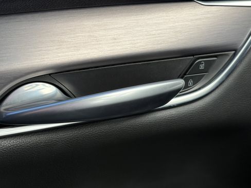 Used 2023 Cadillac XT5 Luxury image 29