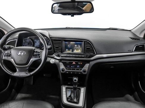 Used 2017 Hyundai Elantra Limited image 12