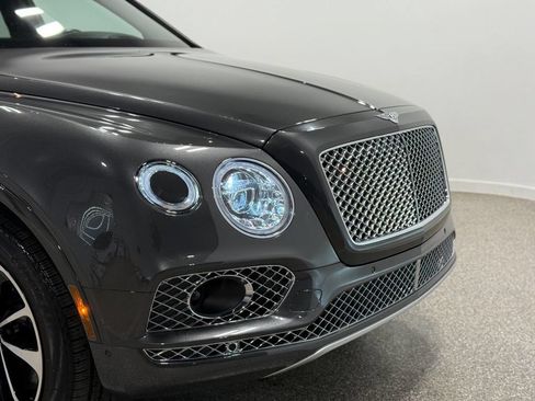 Used 2018 Bentley Bentayga Activity AWD/4WD image 37