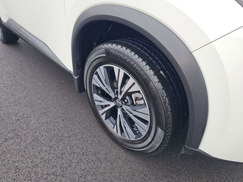 Used 2021 Nissan Rogue SV w/ Premium Package image 11