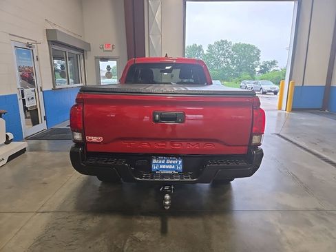 Used 2020 Toyota Tacoma SR AWD/4WD image 6