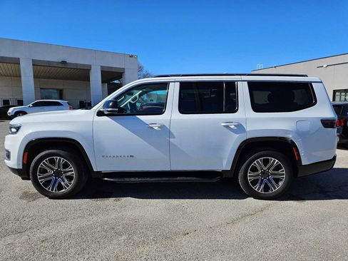 Used 2024 Jeep Wagoneer Series II w/ Flexible Seating Group image 3