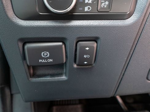 Used 2022 Ford Expedition Max Limited image 32