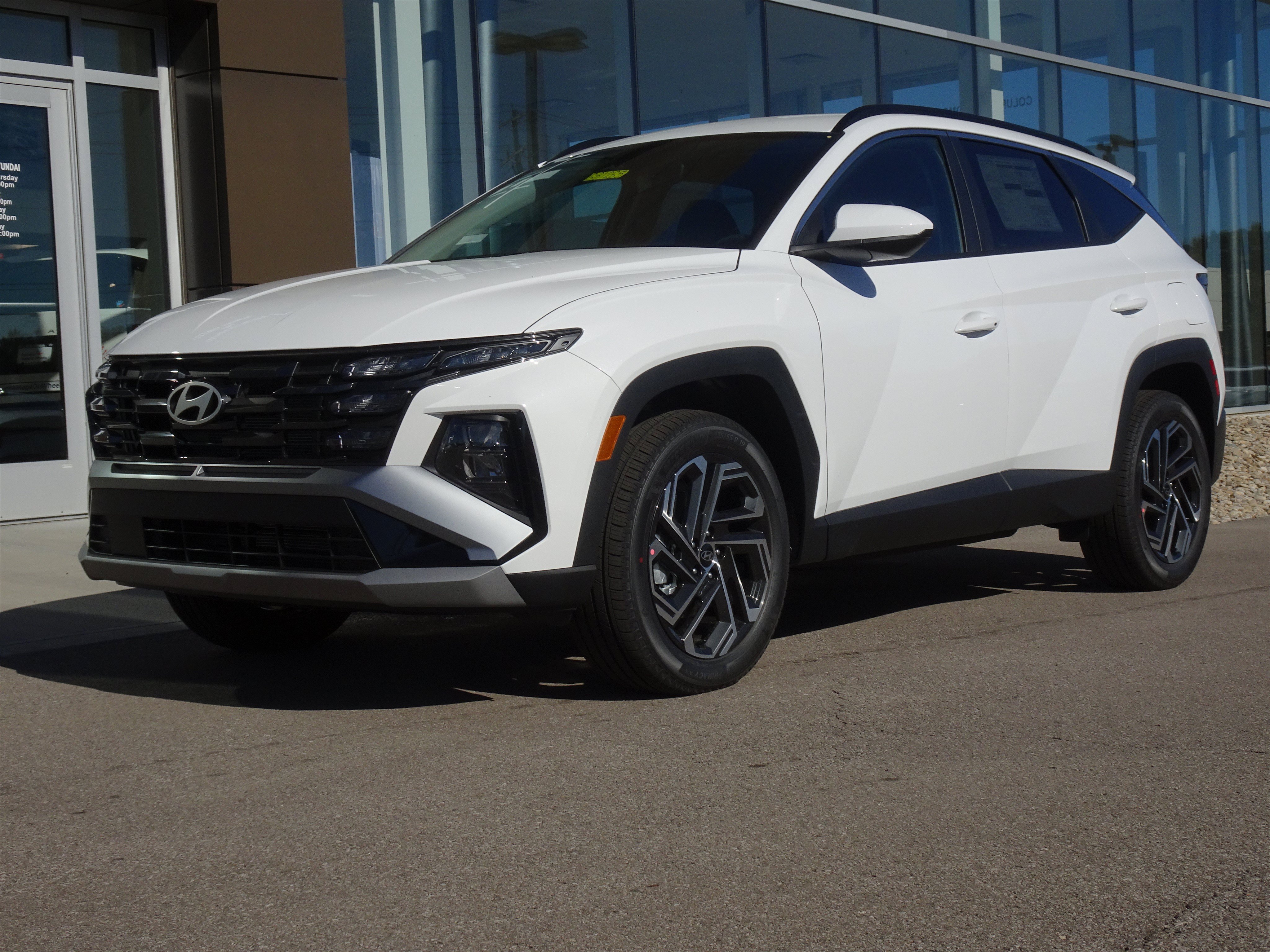 New 2026 Hyundai Tucson SEL Plus AWD/4WD image 1
