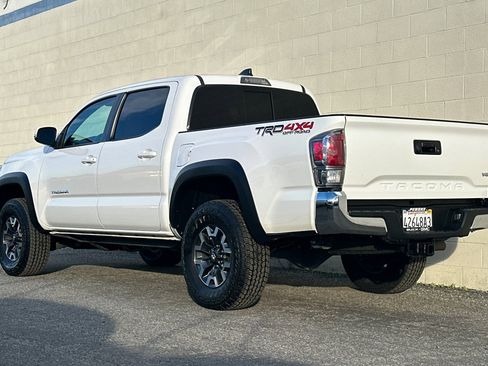 Used 2023 Toyota Tacoma TRD Off-Road image 6