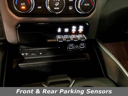 Used 2019 RAM 1500 Big Horn AWD/4WD image 17