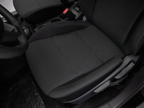 New 2025 Nissan Kicks Play S image 28