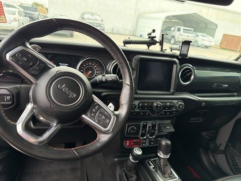 Used 2023 Jeep Wrangler Unlimited Rubicon 392 image 9