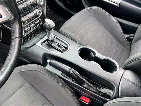 Used 2015 Ford Mustang Coupe RWD image 8