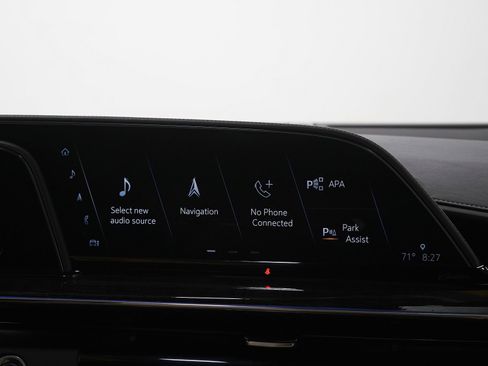 Used 2021 Cadillac Escalade ESV Premium Luxury AWD/4WD image 19