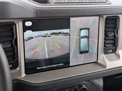 Used 2025 Ford Bronco Outer Banks w/ Sasquatch Package AWD/4WD image 14